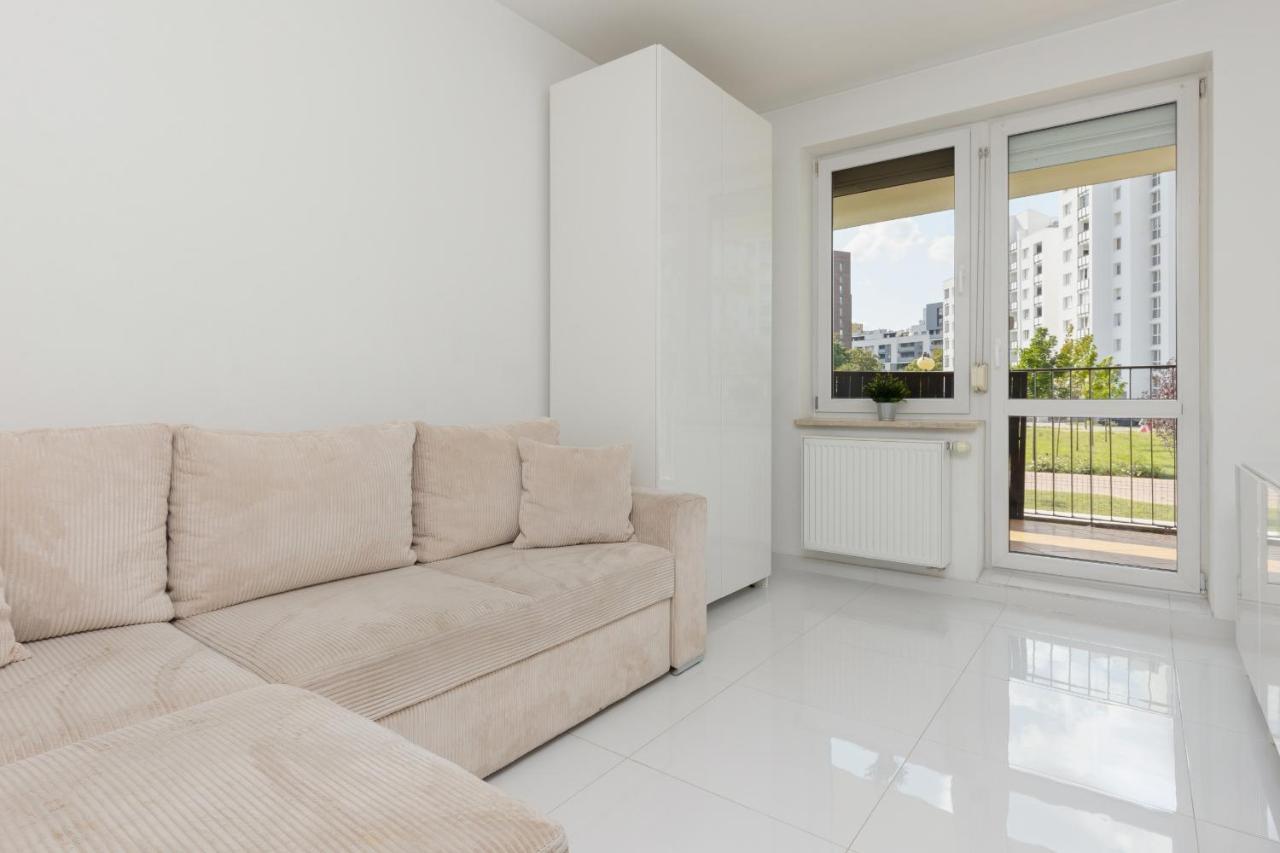 Metro Targowek Spacious Apartment With Parking By Noclegi Renters Warsawa Bagian luar foto